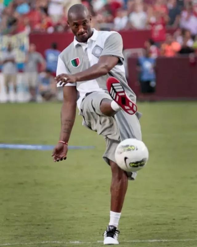 NBA播客 ｜ 里奇保罗：建队基石首选詹姆斯，投绝杀球首选乔丹（NBA播客：里奇·保罗称建队首选詹姆斯，关键绝杀更信乔丹）