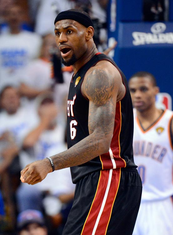 篮球场上的精彩瞬间：杨瀚森的挑篮绝技（球场高光瞬间：杨瀚森的挑篮神技）