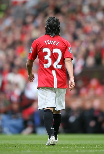 半场：拜仁2-2弗赖堡，卡尔、奥利塞分别传射，铃木唯人进球（半场战报：拜仁2-2弗赖堡，卡尔与奥利塞各传一射，铃木唯人破门）