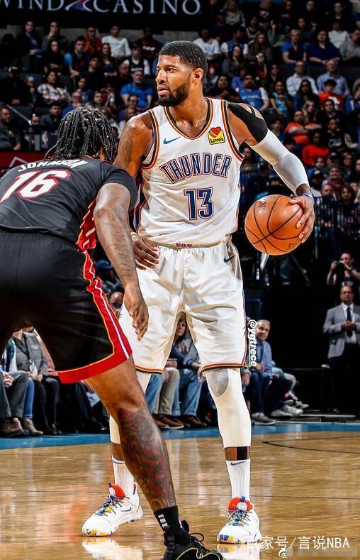 篮球火箭队内训练强度提升，新战术曝光（火箭队队内训练强度加码，最新战术曝光）