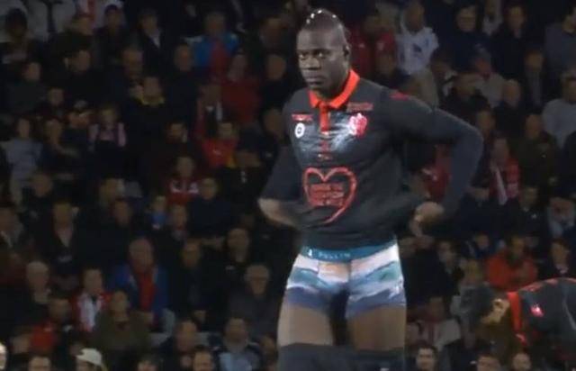 法尔克：曼联和纽卡曾有意沃尔特马德，但他目前不想离开德甲（法尔克：曼联、纽卡曾追求沃尔特马德，但他暂不愿离开德甲）