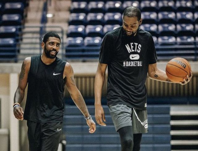 巴萨官方：阿劳霍因胃部感染病毒缺阵；佩德里获得医疗许可（巴萨通报：阿劳霍因胃肠病毒缺席，佩德里已获医疗许可）