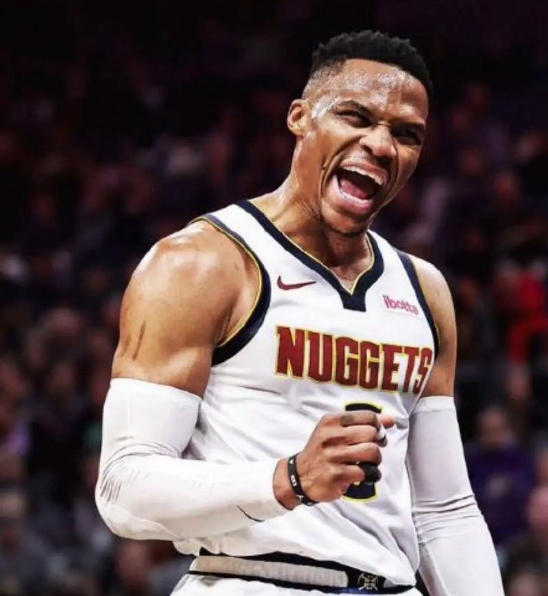 美职联主席：萨拉赫应该联系梅西或穆勒，看看他们在这多开心（美职联主席建议萨拉赫去问问梅西或穆勒，看看他们在这里有多开心）