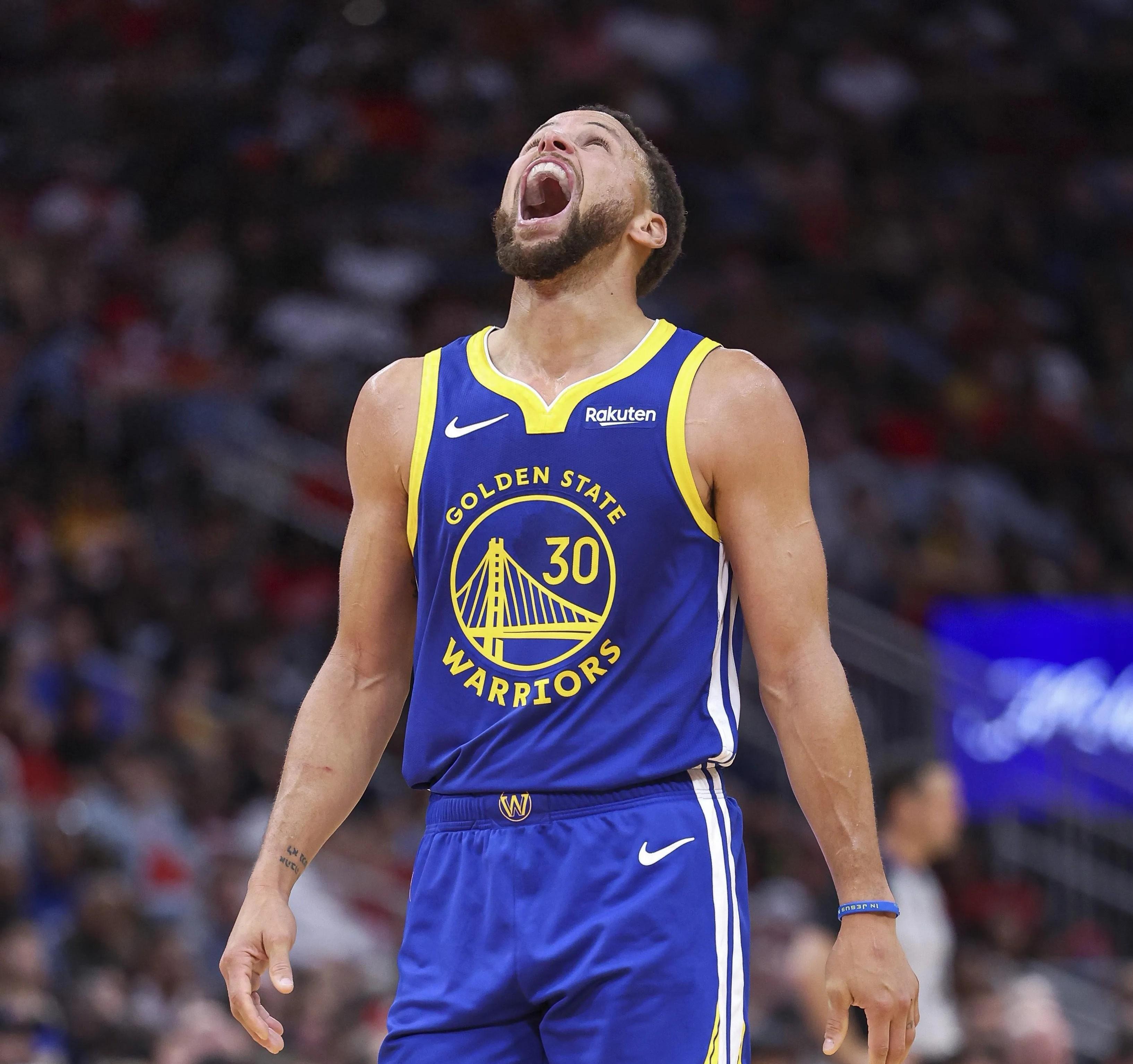 阿里纳斯：詹姆斯若作为角色球员再混2冠，还是不能跟乔丹比（阿里纳斯：就算詹姆斯以角色球员再夺两冠，仍无法与乔丹相提并论）