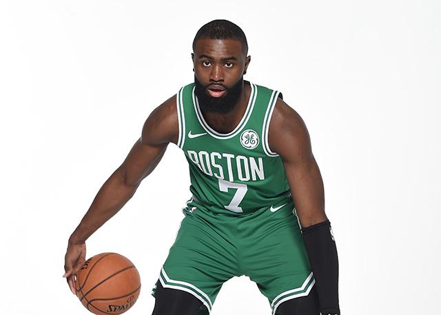 篮球勇士替补球员连续得分上双（勇士替补席连场有人得分上双）