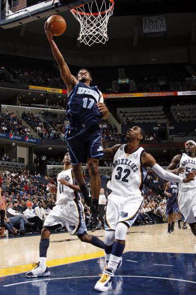 记者：国安厨师将退休，俱乐部将为其举办特殊的“退役”仪式（记者：国安厨师将告别岗位，俱乐部准备一场独特的“退役”仪式）