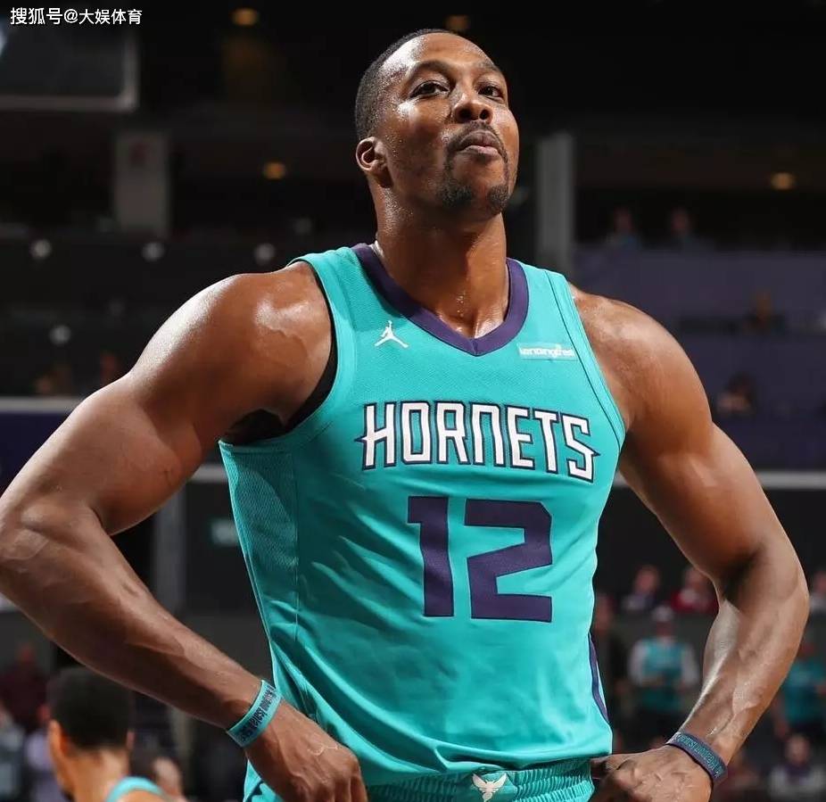 弗兰克：防守型教练？我带的队进球挺多的；庆幸自己不碰社媒（弗兰克回应防守质疑：我的球队进球不少，庆幸不玩社交媒体）